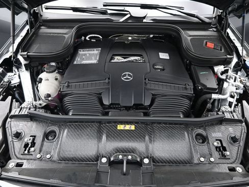 New 2026 Mercedes-Benz GLS 580 4MATIC image 25
