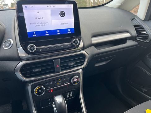 Used 2022 Ford EcoSport SE image 12