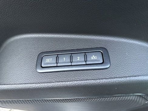 Used 2018 Chevrolet Tahoe LT image 24