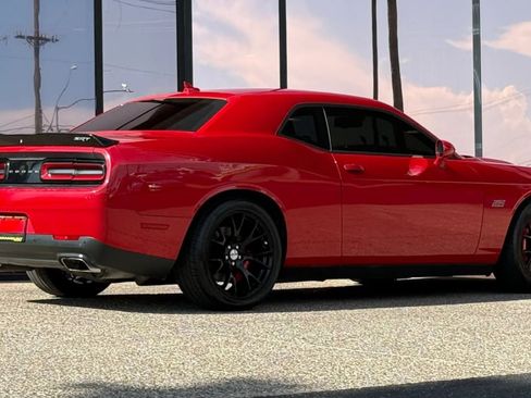 Used 2015 Dodge Challenger SRT w/ Technology Group RWD image 12