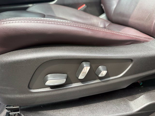 Used 2023 Cadillac XT6 Premium Luxury FWD image 24