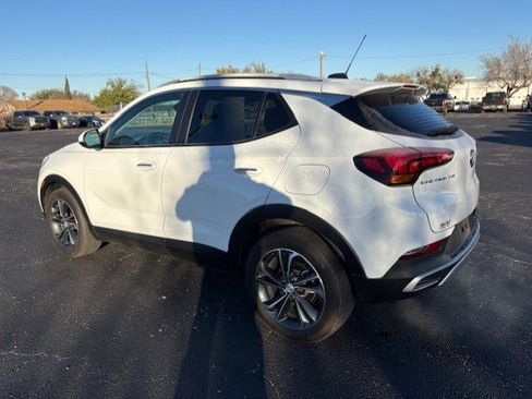 Used 2022 Buick Encore GX Select image 4