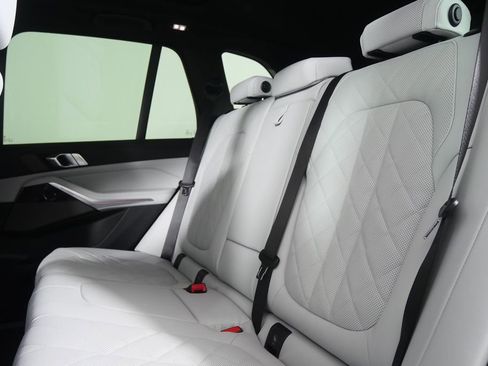 Used 2026 BMW X5 sDrive40i RWD image 16