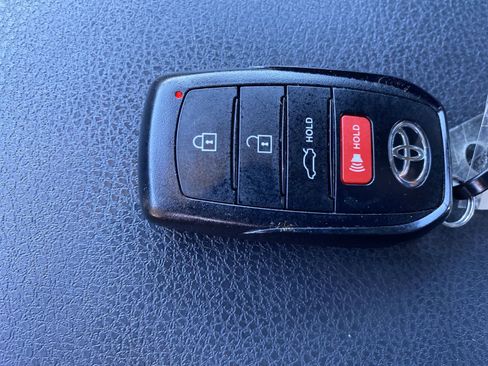 Certified 2025 Toyota Camry SE image 39