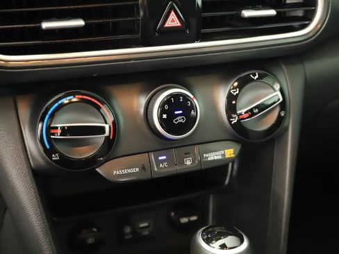 Used 2021 Hyundai Kona SEL FWD image 27