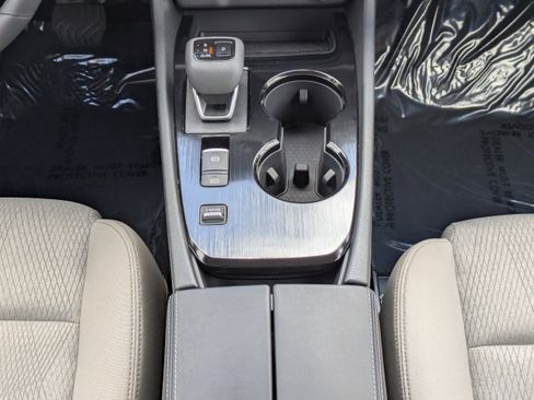 Certified 2025 Nissan Rogue SV image 21