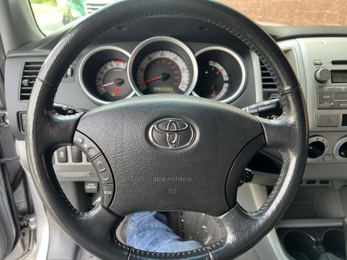 Used 2011 Toyota Tacoma 4x4 Double Cab w/ TRD Sport Pkg image 22