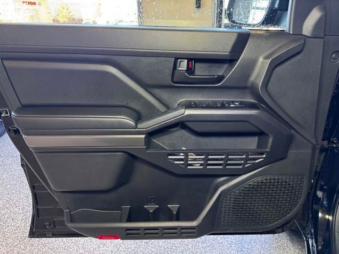 Certified 2025 Toyota Tacoma SR5 image 25