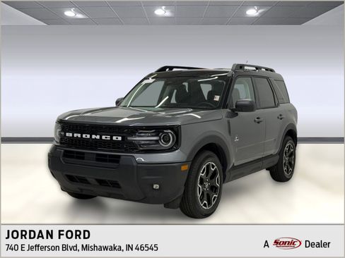 Used 2025 Ford Bronco Sport Outer Banks AWD/4WD image 1