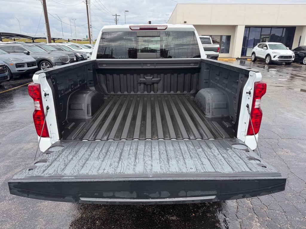 Used 2021 Chevrolet Silverado 1500 LT AWD/4WD image 17