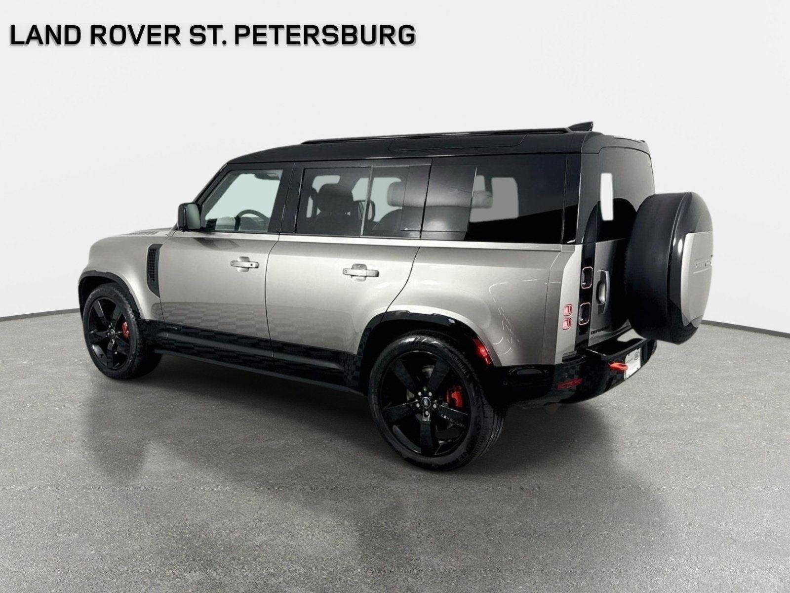 Used 2025 Land Rover Defender 110 X AWD/4WD image 7
