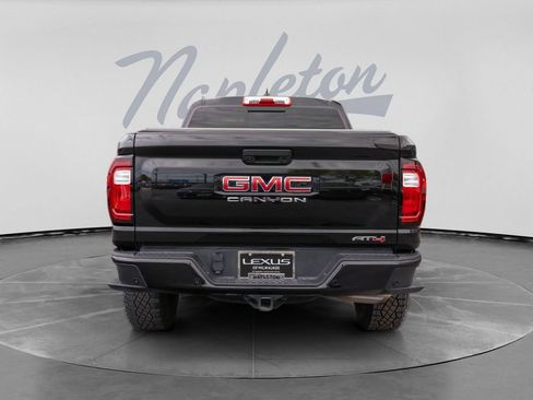 Used 2023 GMC Canyon AT4 w/ AT4 Premium Package AWD/4WD image 8