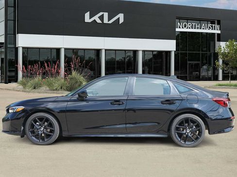 Used 2025 Honda Civic Sport image 3