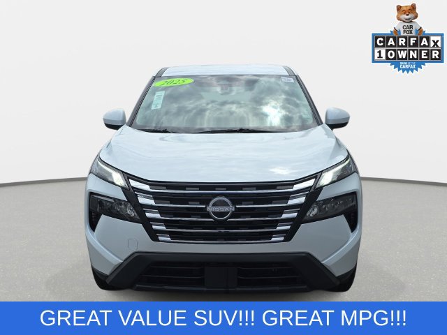 Used 2025 Nissan Rogue SV FWD image 2