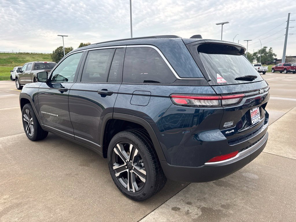 New 2027 Jeep Grand Cherokee Limited AWD/4WD image 25