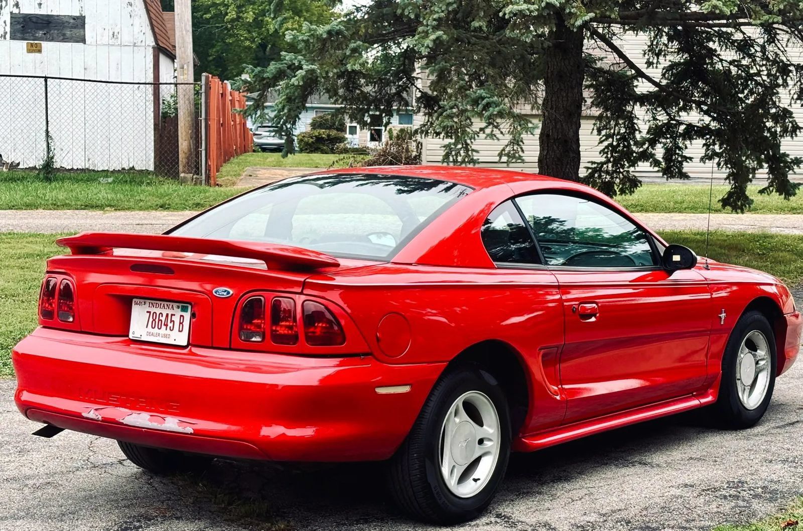 Used 1997 Ford Mustang Coupe RWD image 10