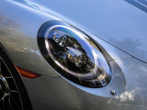 Used 2018 Porsche 911 Turbo S image 10