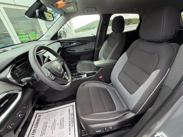 Certified 2023 Chevrolet TrailBlazer LT w/ Convenience Package FWD image 30