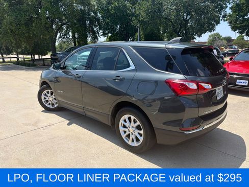 Used 2019 Chevrolet Equinox LT w/ Driver Convenience Package FWD image 4