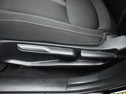 Used 2020 Honda Civic LX image 12