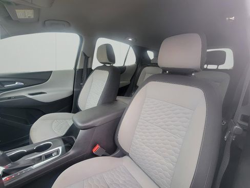Used 2018 Chevrolet Equinox LS image 10