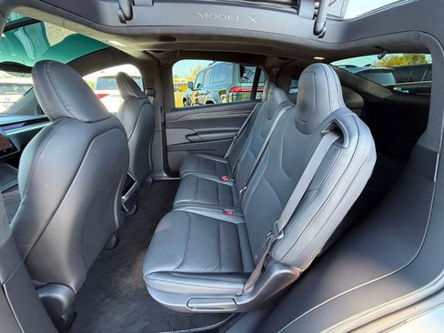 Used 2023 Tesla Model X image 22