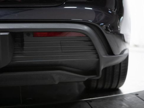 Used 2022 Porsche Taycan 4S image 37