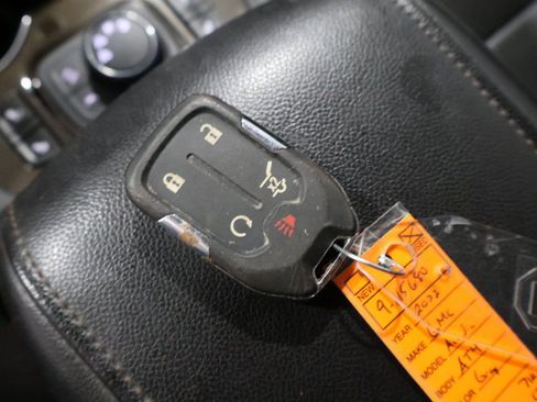 Used 2022 GMC Acadia AT4 image 28