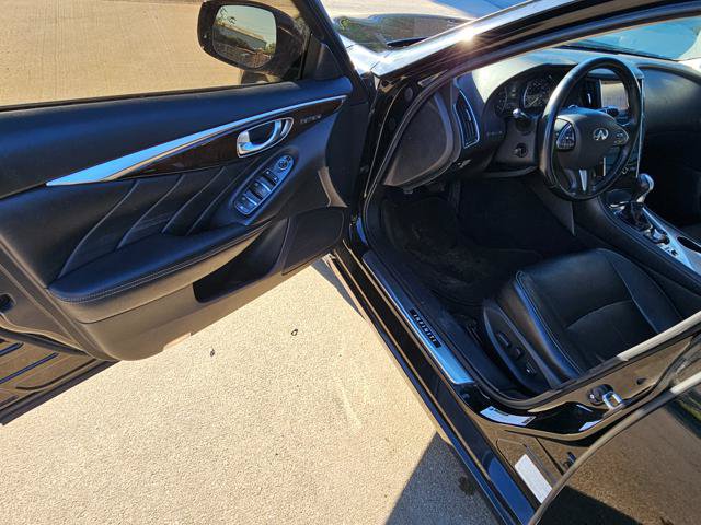 Used 2015 INFINITI Q50 Premium w/ Deluxe Touring Package AWD/4WD image 8
