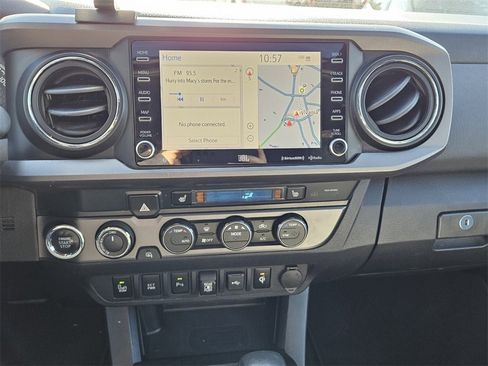 Used 2020 Toyota Tacoma TRD Off-Road image 18