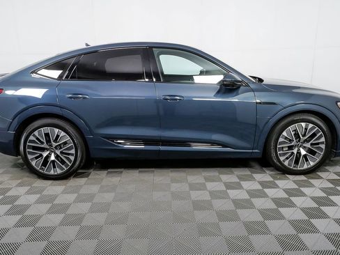 Certified 2024 Audi Q8 e-tron Prestige image 2