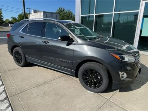 Used 2019 Chevrolet Equinox LT image 3