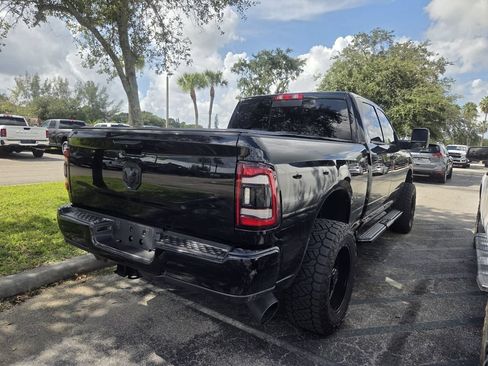Used 2024 RAM 2500 Laramie w/ Night Edition AWD/4WD image 5