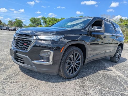 Used 2023 Chevrolet Traverse RS AWD/4WD image 8