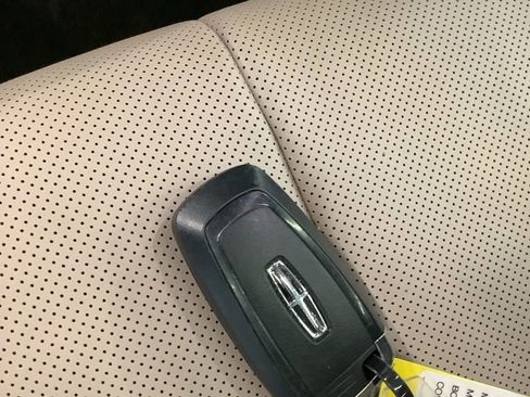 Used 2023 Lincoln Corsair AWD w/ Equipment Group 101A image 19