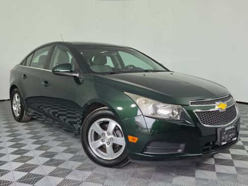 Used 2014 Chevrolet Cruze LT FWD image 1