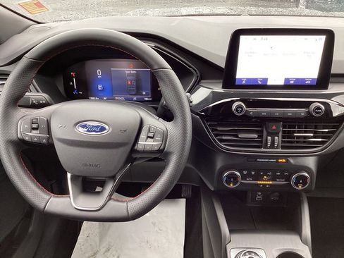 Used 2025 Ford Escape ST-Line image 16