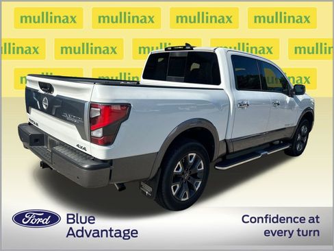 Used 2024 Nissan Titan Platinum Reserve w/ Moonroof Package AWD/4WD image 2