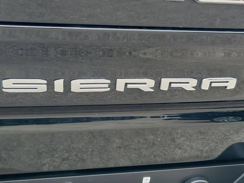 Used 2022 GMC Sierra 1500 AT4 AWD/4WD image 32