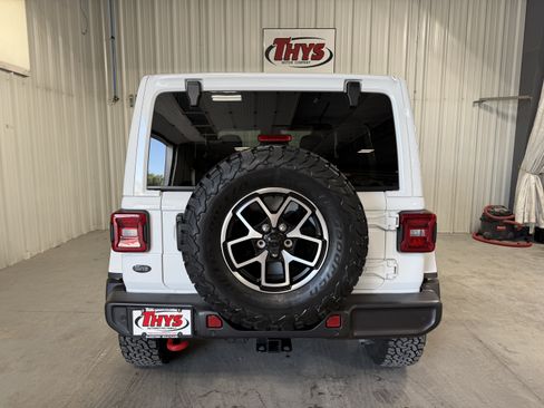 Used 2026 Jeep Wrangler Unlimited Rubicon w/ Safety Group AWD/4WD image 4