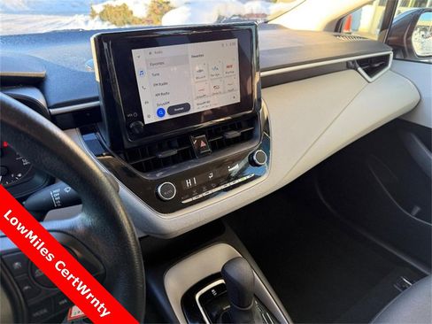 Used 2025 Toyota Corolla LE image 25