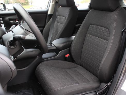 Certified 2025 Honda HR-V LX image 15