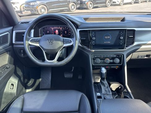 Used 2023 Volkswagen Atlas Cross Sport SEL image 8