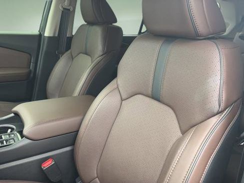 Used 2025 Honda Pilot Elite image 13