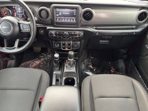 Used 2022 Jeep Wrangler Unlimited Sport image 16
