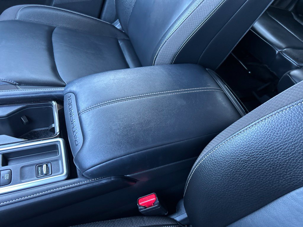 Used 2025 Nissan Pathfinder SL FWD image 28