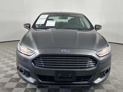 Used 2016 Ford Fusion Titanium FWD image 3