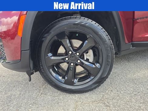 Certified 2023 Jeep Grand Cherokee L Laredo image 28