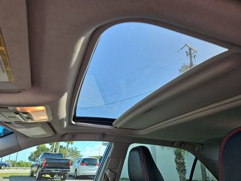 Used 2015 Toyota Camry XSE image 28