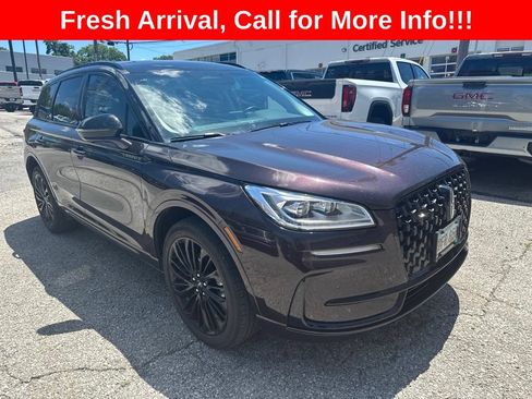Used 2023 Lincoln Corsair Reserve w/ Equipment Group 201A AWD/4WD image 1